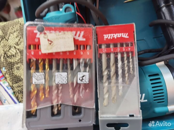 Ударная дрель makita