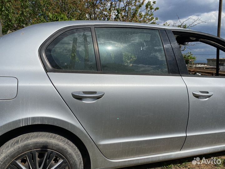 Дверь skoda superb 2