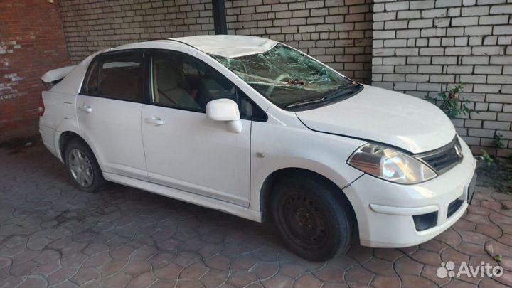 Nissan Tiida 1.6 МТ, 2011, битый, 180 000 км