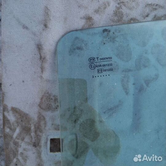 Заднее левое стекло калина 2 хэтчбек 2013