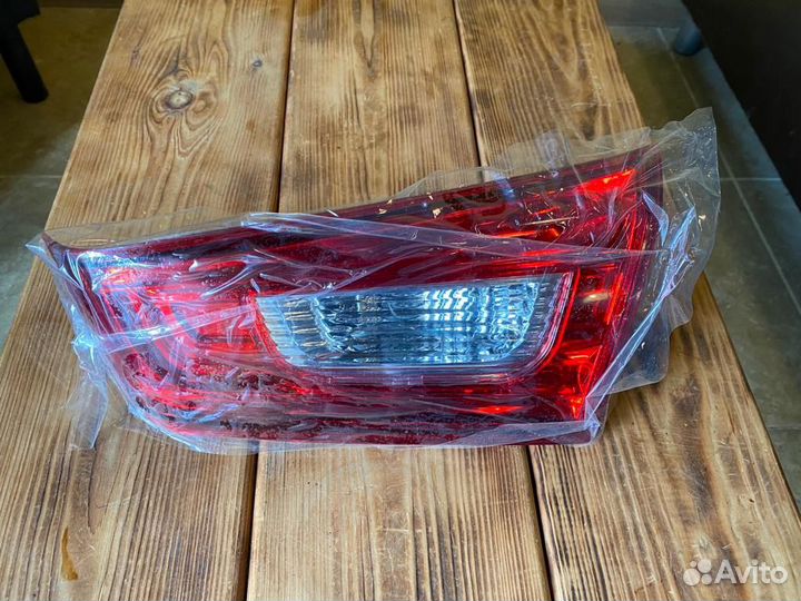 Фонарь задний правый ASX