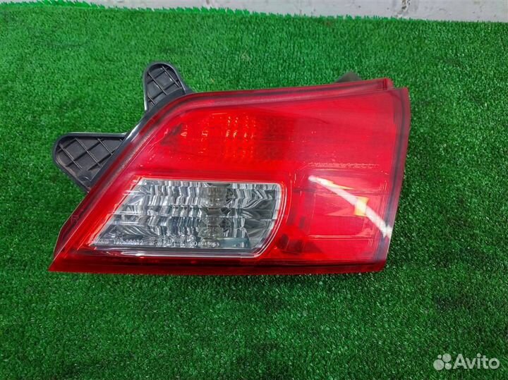 Фонарь задний внутренний правый Subaru Legacy/ Ou