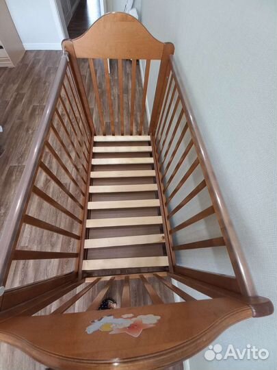 Кроватка детская и мобиль на кроватку