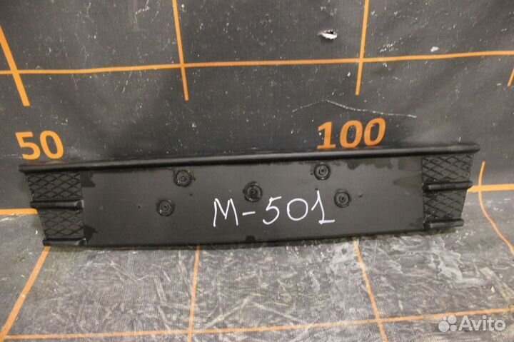 Площадка номерного знака - Ford Kuga 2