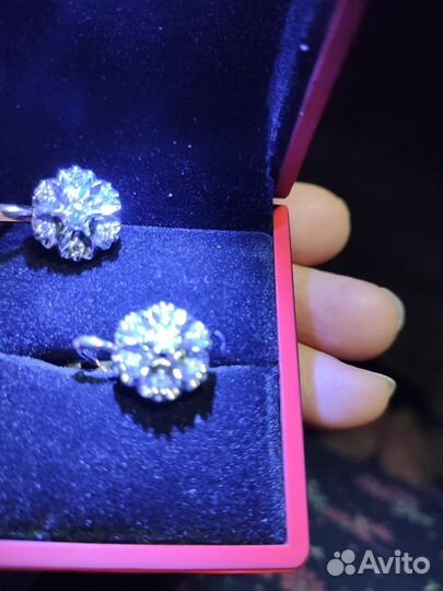 Бриллиантовые серьги 585