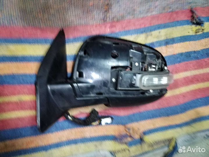 Продаются боковые зеркала