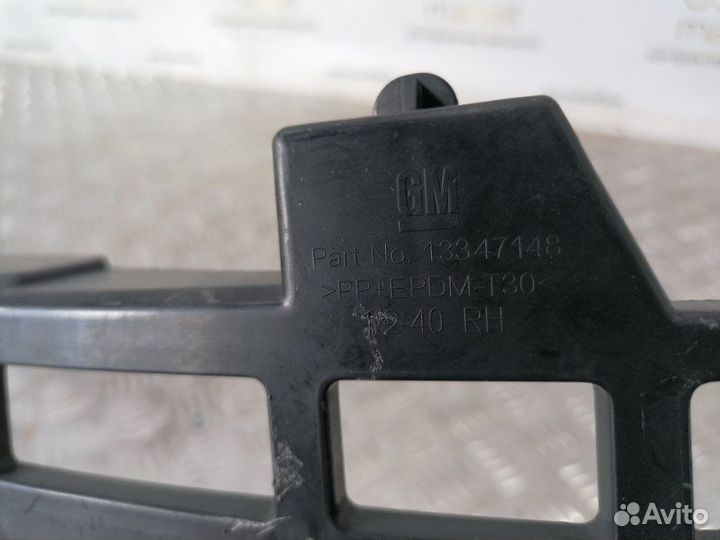 Крепление фары переднее правое Opel Astra J GTC