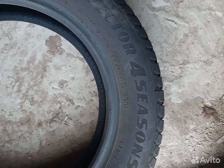 Goodyear Vector 4Seasons Gen-2 225/60 R17 103V