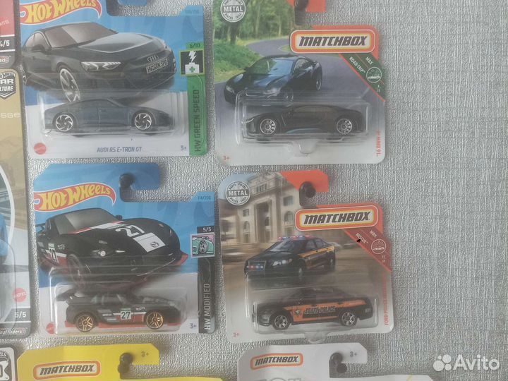 Машинки модели 1:64 premium, колеса 1:64