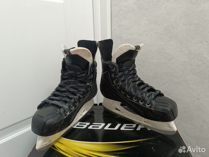 Коньки хоккейные Bauer 40,5