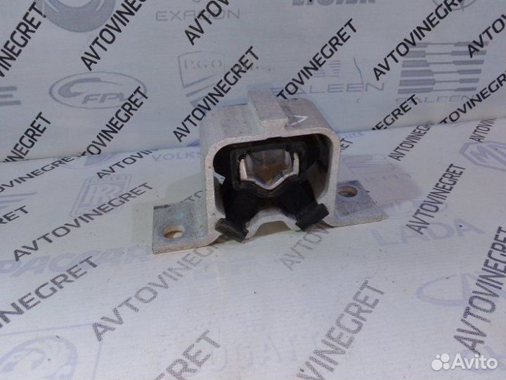 Подушка двигателя правая Лада Ларгус Кросс