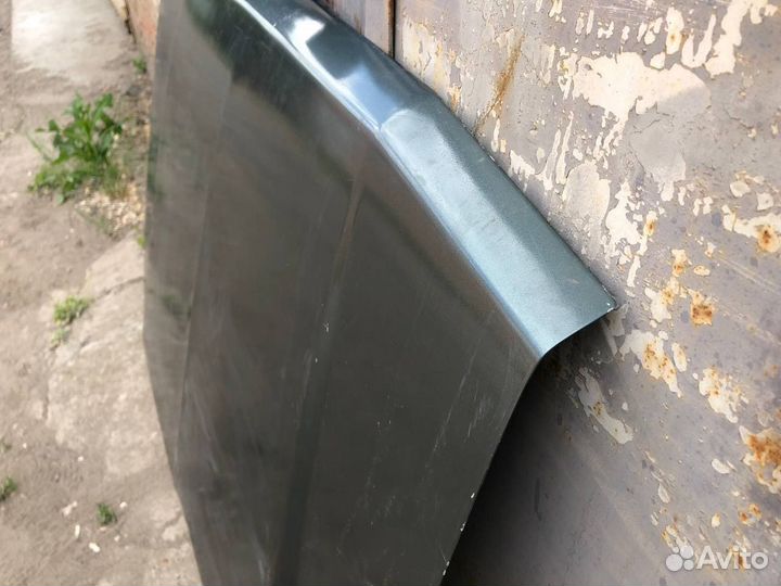 Капот на Mitsubishi Pajero 1 поколения