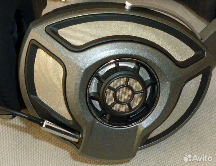 Наушники Sennheiser HD700