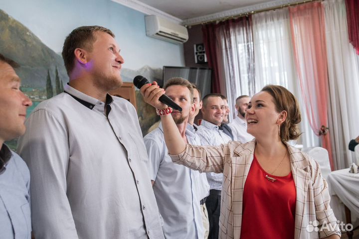 Ведущая - тамада