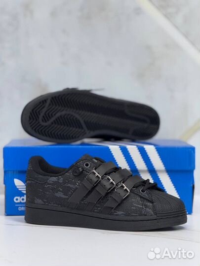 Adidas Superstar
