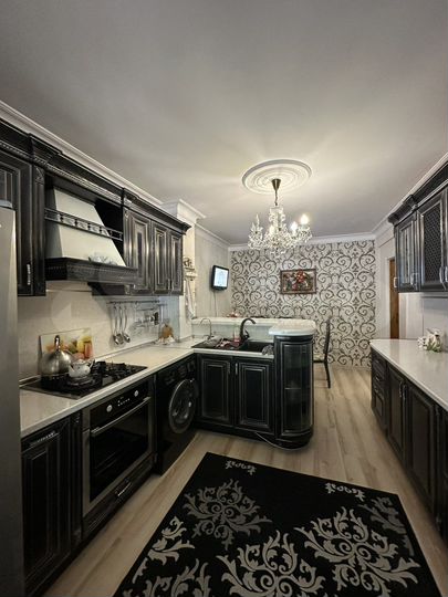 3-к. квартира, 75 м², 1/10 эт.