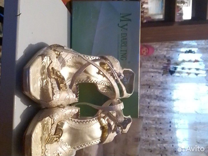 Туфли (басаножки)