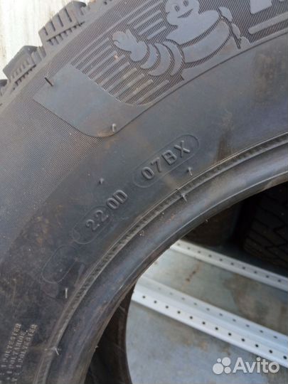 Michelin X-Ice North 4 215/65 R16 102T