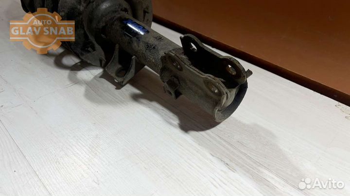 Стойка амортизаторная правая Kia Ceed