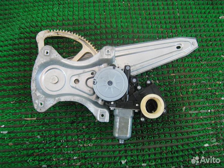 Стеклоподъемник задний левый Toyota Avensis T27 2