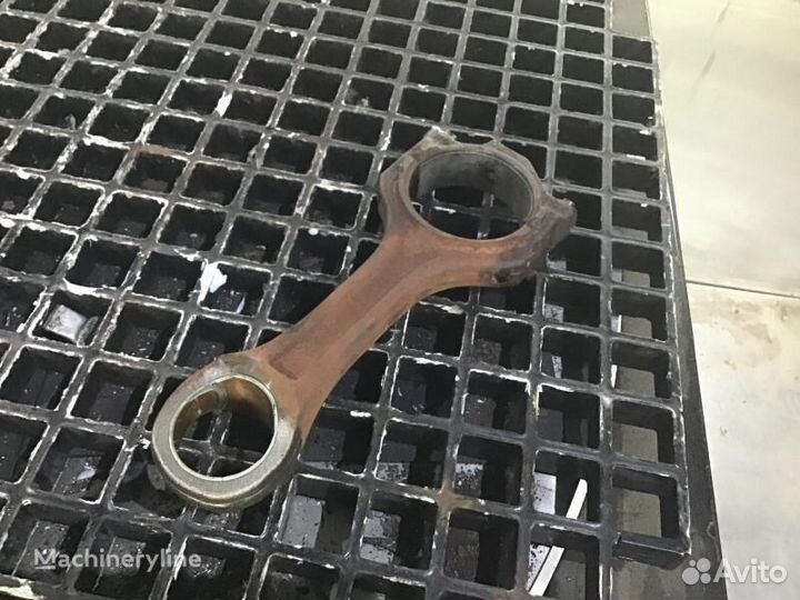 Шатун Liebherr 11123360