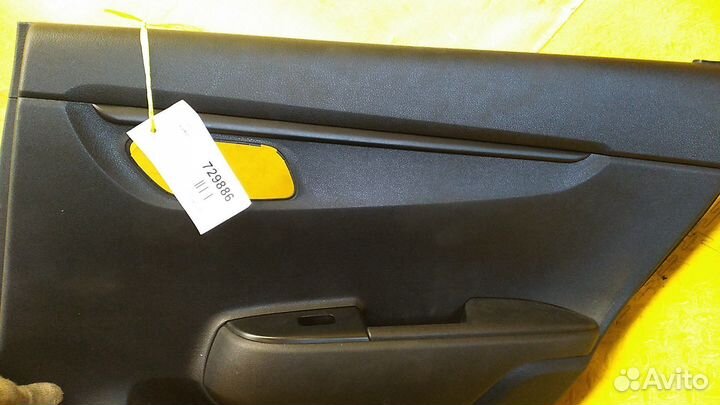 Обшивка двери задней правой RIO IV