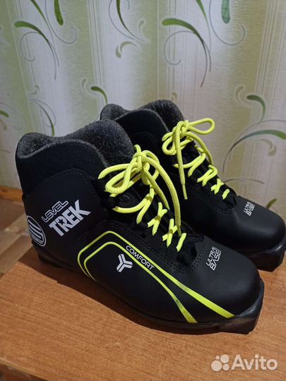 Лыжные ботинки