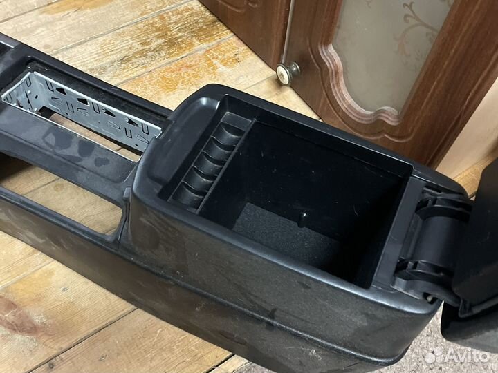 Консоль Mazda 6 GG