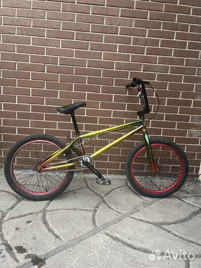 Трюковой велосипед BMX