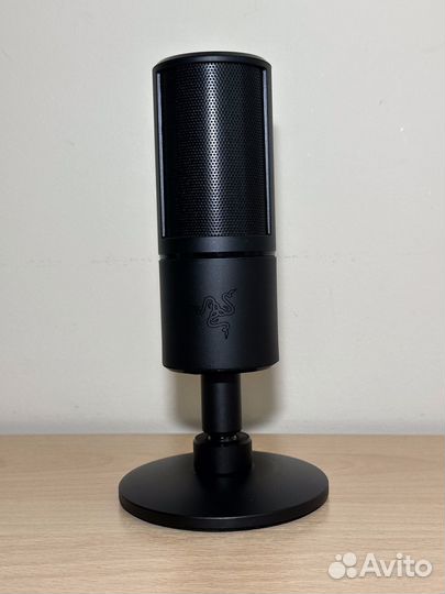 Микрофон проводной Razer Seiren X