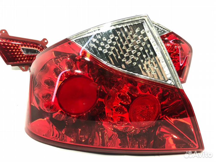 Комплект фонарей задний Infiniti Nissan M35 Fuga