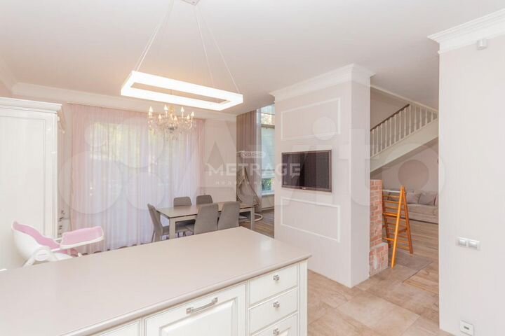 Дом 280 м² на участке 20 сот.