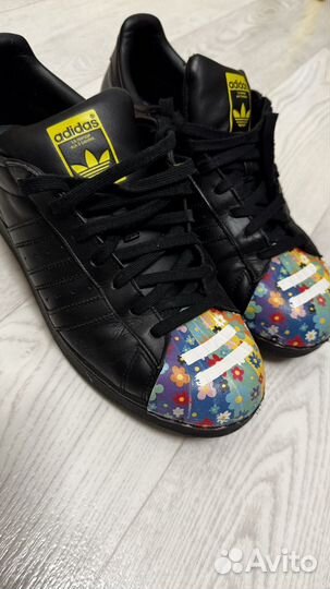 Красовски Adidas superstar pharrell williams