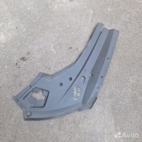 Подкапотная защита, пластик моторного отсека Audi