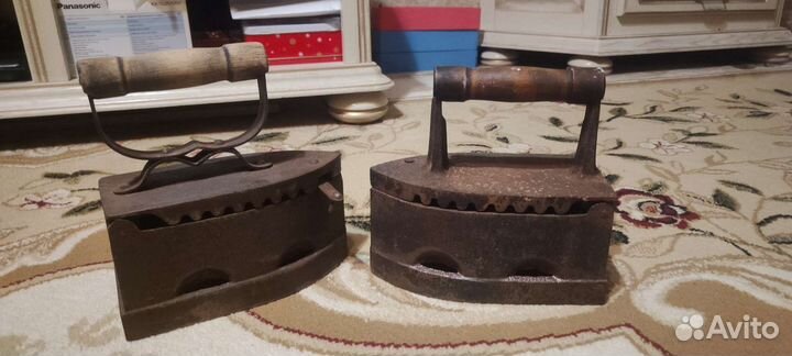 Утюг старинный