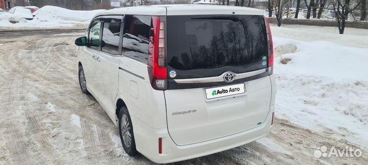 Toyota Esquire 2.0 CVT, 2016, 129 600 км