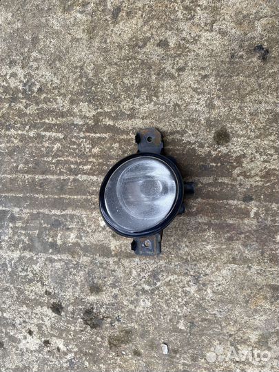 Фара противотуманная (левая)
