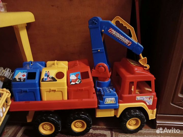 Игрушки машина большая