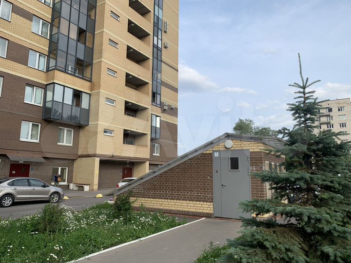 Машиноместо, 18 м²