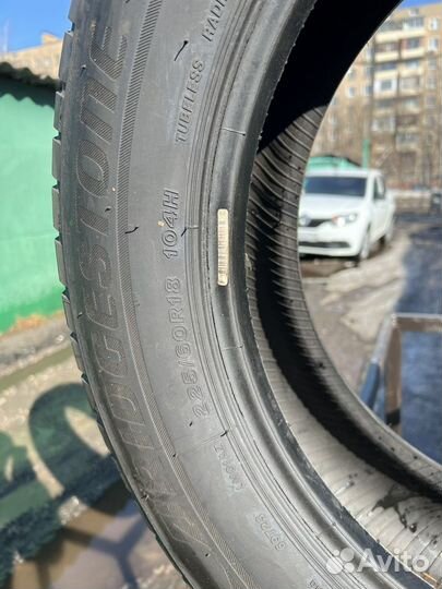 Bridgestone Blizzak LM-001 225/60 R18 104H