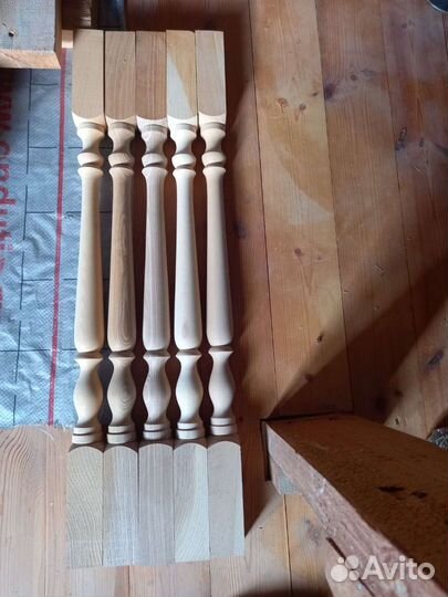Балясины деревянные из ясеня для лестницы