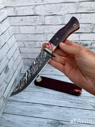 Нож из дамасской стали