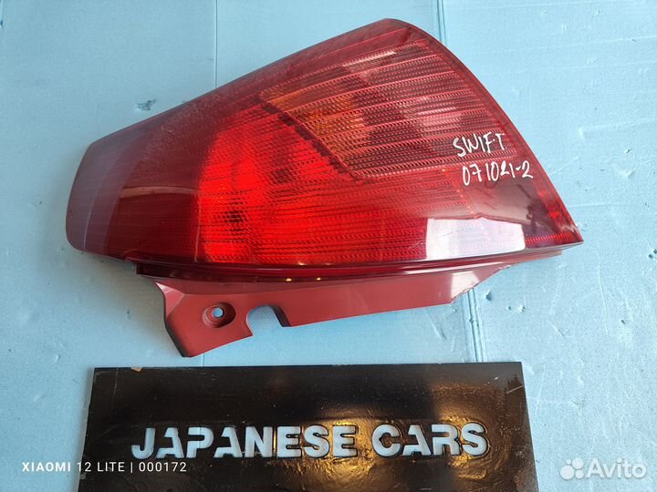 Suzuki Swift фонарь сторона R