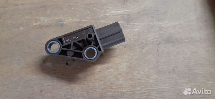 Датчик удара vag 1KO-909-606-B