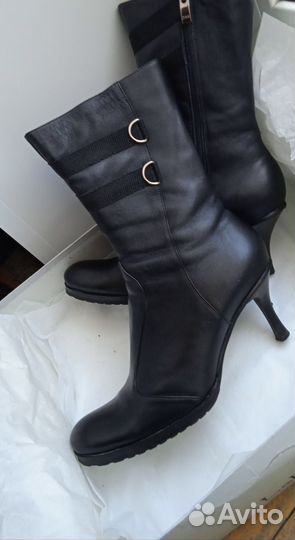 Сапожки большемерки 41 Laboratory шпилька