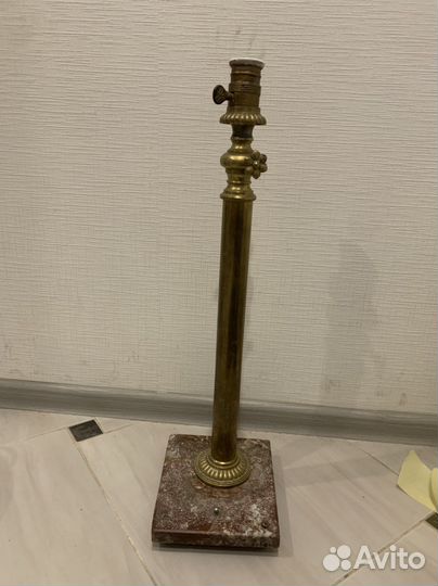 Старинная настольная лампа