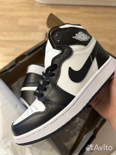 Nike air jordan 1 mid черные