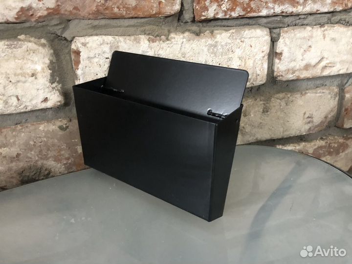 Полочки - пепельницы, много