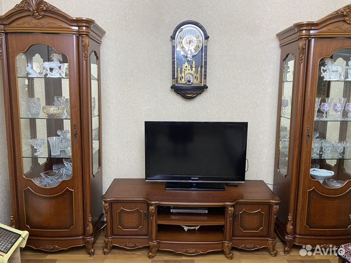 Мебель стенки и горки