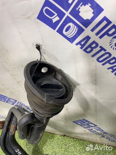 Горловина топливного бака Toyota Avensis универсал